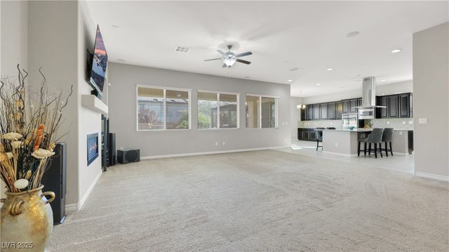9635 Ramon Valley Avenue, Las Vegas, NV 89149