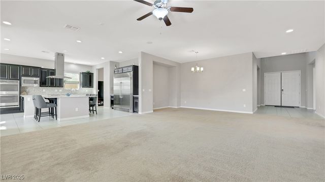 9635 Ramon Valley Avenue, Las Vegas, NV 89149