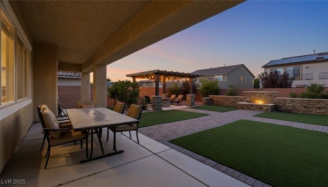 9635 Ramon Valley Avenue, Las Vegas, NV 89149