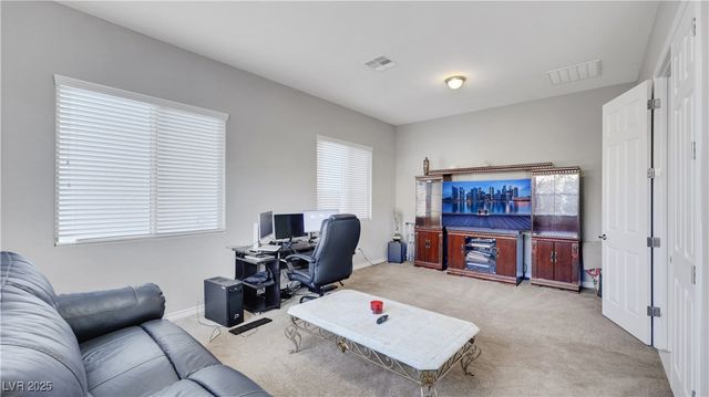 9635 Ramon Valley Avenue, Las Vegas, NV 89149