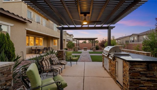 9635 Ramon Valley Avenue, Las Vegas, NV 89149