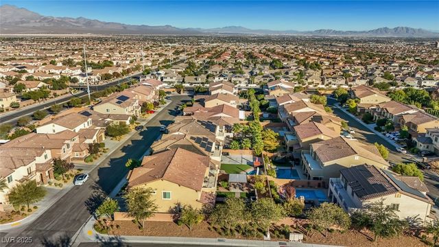 9635 Ramon Valley Avenue, Las Vegas, NV 89149