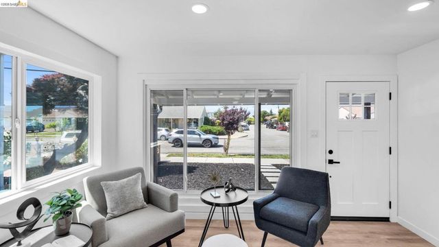 3672 Del Monte Way, San Leandro, CA 94578