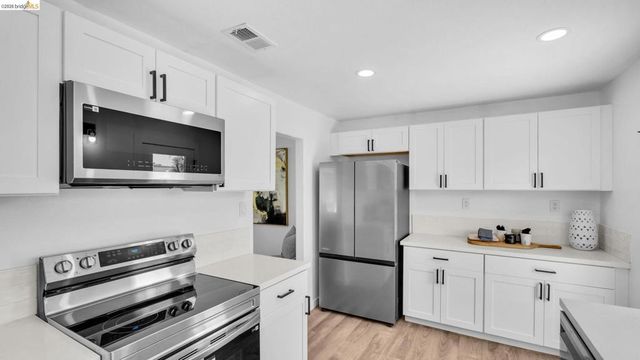 3672 Del Monte Way, San Leandro, CA 94578