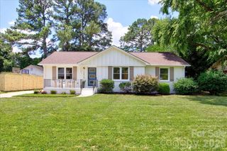 1924 Bentley Place, Charlotte, NC 28205