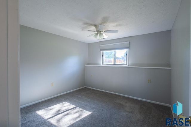 1000 S Lakota Ave Avenue, Brandon, SD 57005