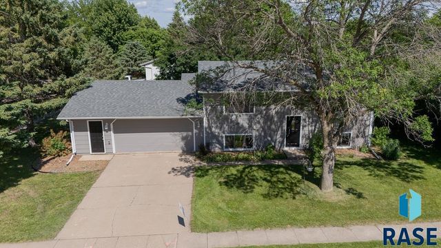 1000 S Lakota Ave Avenue, Brandon, SD 57005
