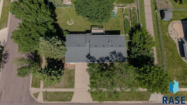 1000 S Lakota Ave Avenue, Brandon, SD 57005