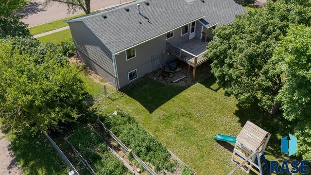 1000 S Lakota Ave Avenue, Brandon, SD 57005