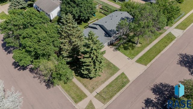 1000 S Lakota Ave Avenue, Brandon, SD 57005