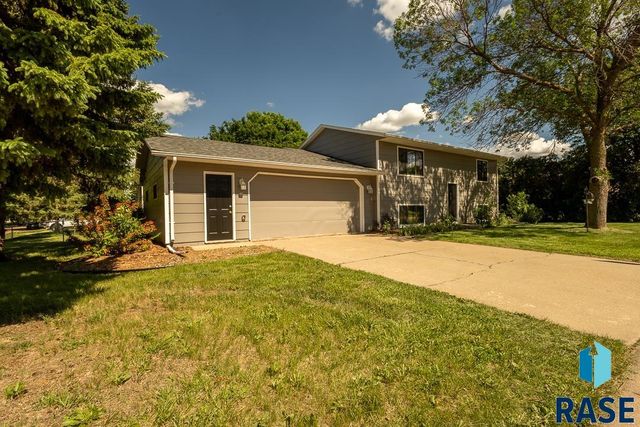1000 S Lakota Ave Avenue, Brandon, SD 57005