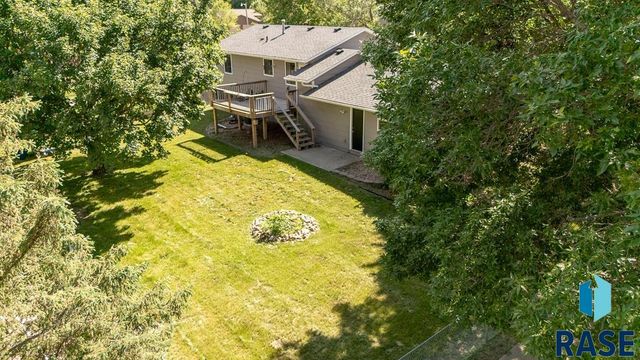 1000 S Lakota Ave Avenue, Brandon, SD 57005