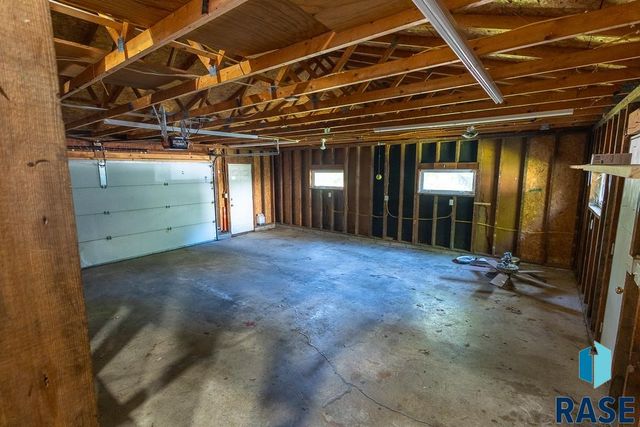 1000 S Lakota Ave Avenue, Brandon, SD 57005
