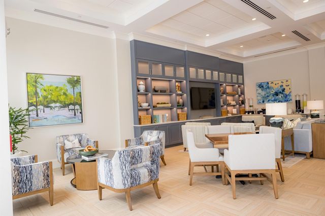 17 Bermuda Lake Drive, Palm Beach Gardens, FL 33418