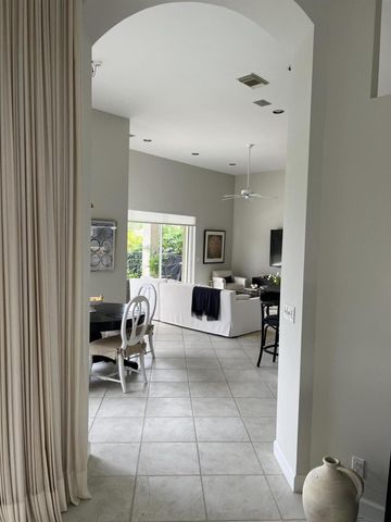 17 Bermuda Lake Drive, Palm Beach Gardens, FL 33418