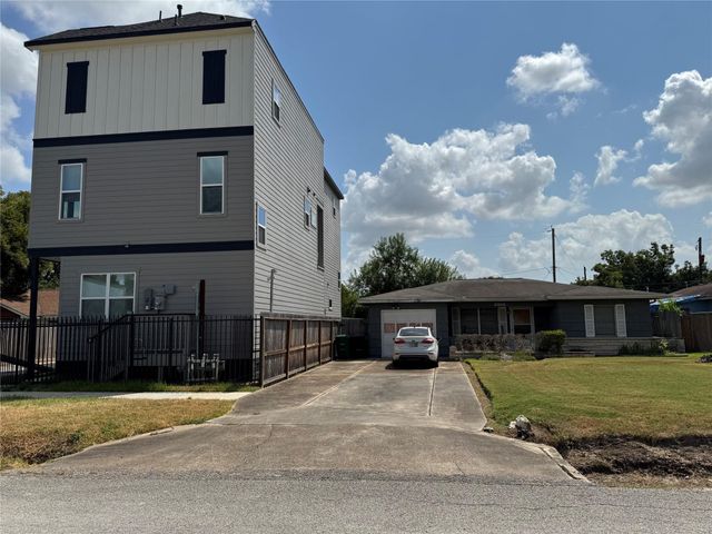 2306 Reinerman Street, Houston, TX 77007