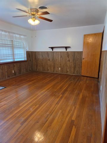 2306 Reinerman Street, Houston, TX 77007