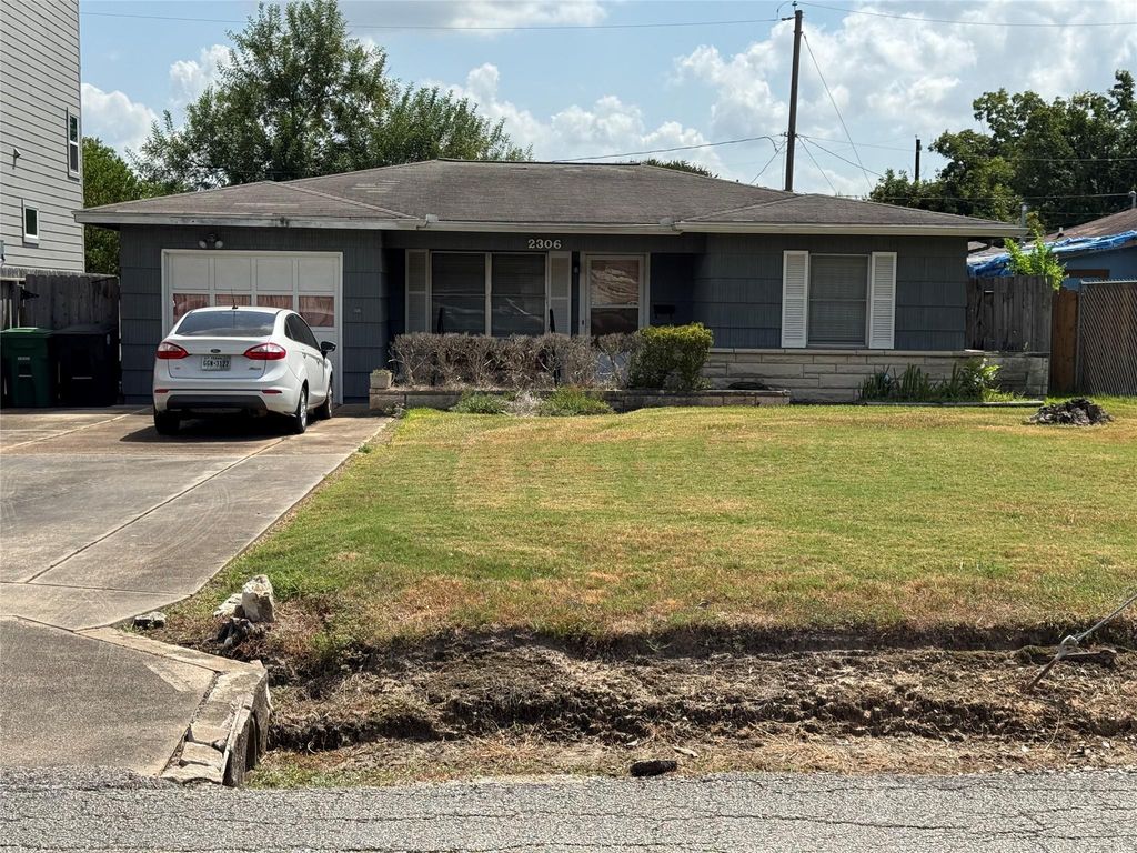 2306 Reinerman Street, Houston, TX 77007