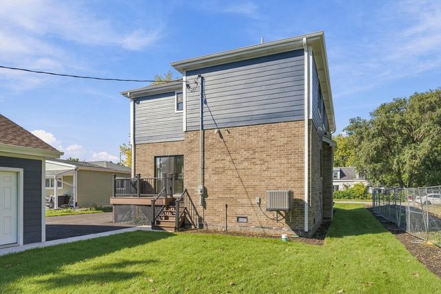 9941 Melvina Avenue, Oak Lawn, IL 60453