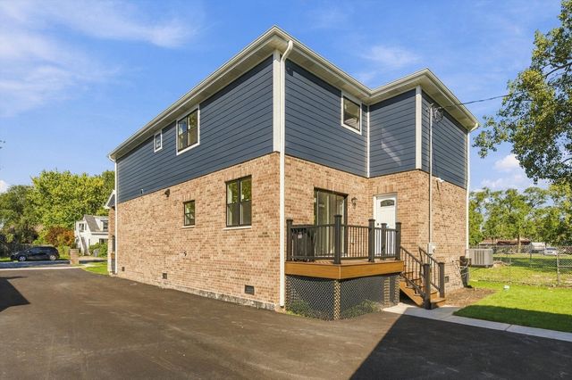9941 Melvina Avenue, Oak Lawn, IL 60453