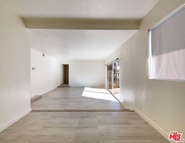 324 S Elm Drive 102, Beverly Hills, CA 90212