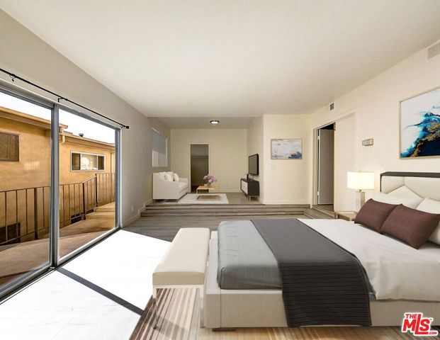 324 S Elm Drive 102, Beverly Hills, CA 90212