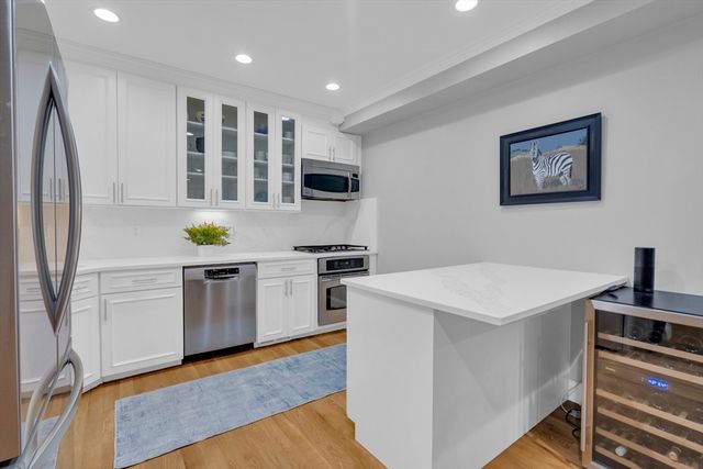 26 Yarmouth St 1, Boston, MA 02116