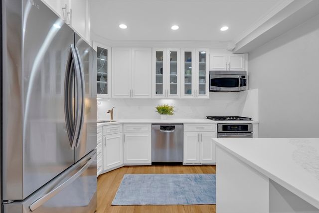 26 Yarmouth St 1, Boston, MA 02116
