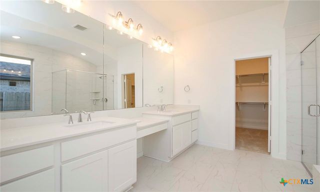 121 Poole Lane, Liberty Hill, TX 78642