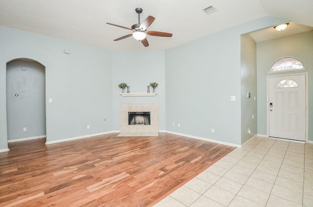 20119 Niagara Falls Drive, Tomball, TX 77375