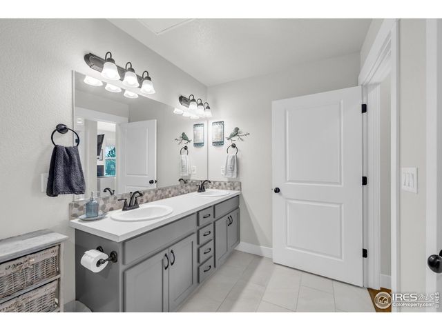 4612 Hahns Peak Dr 102, Loveland, CO 80538