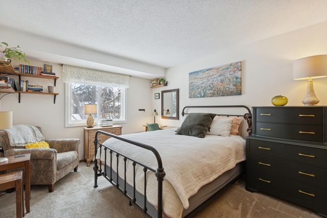 3310 Urbandale Lane N, Plymouth, MN 55447