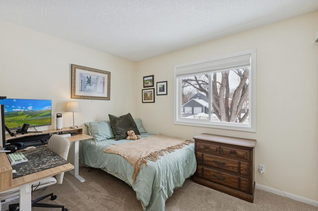 3310 Urbandale Lane N, Plymouth, MN 55447