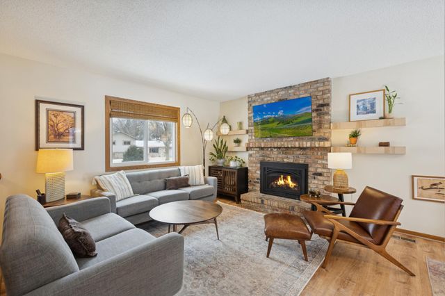 3310 Urbandale Lane N, Plymouth, MN 55447