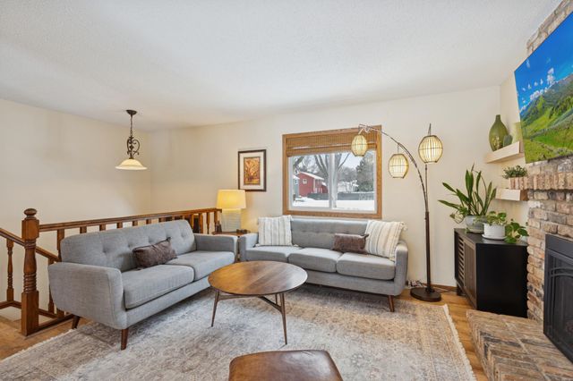 3310 Urbandale Lane N, Plymouth, MN 55447