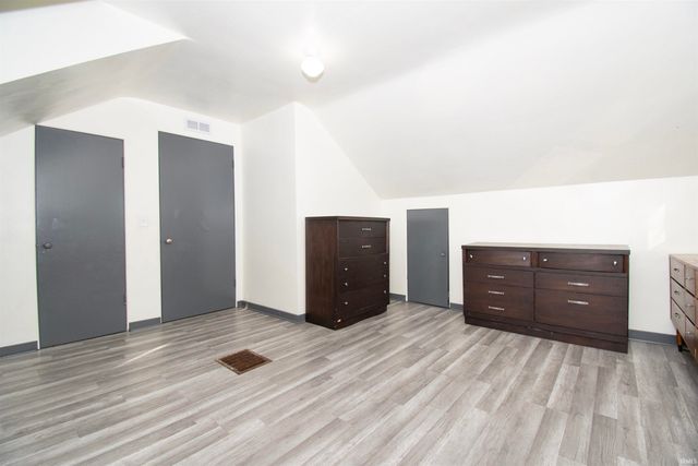 2106 Wayne Center Road, Kendallville, IN 46755