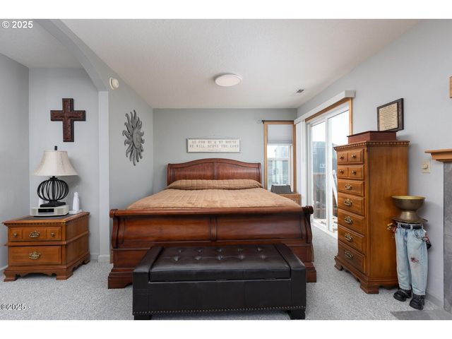 3461 Nw LEE Ave, Lincoln City, OR 97367