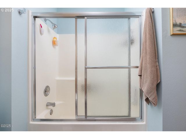 3461 Nw LEE Ave, Lincoln City, OR 97367