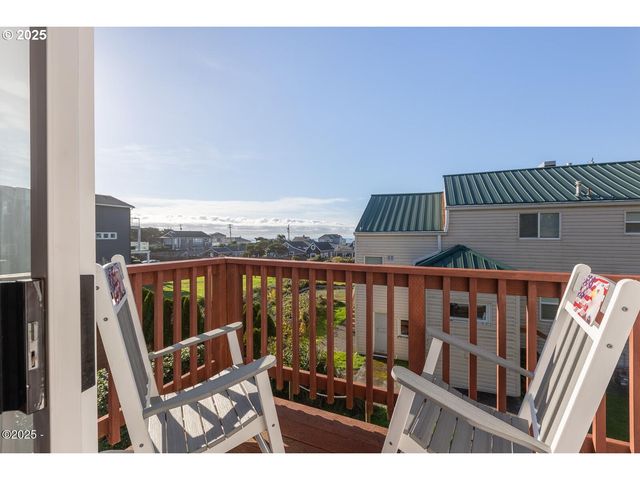 3461 Nw LEE Ave, Lincoln City, OR 97367