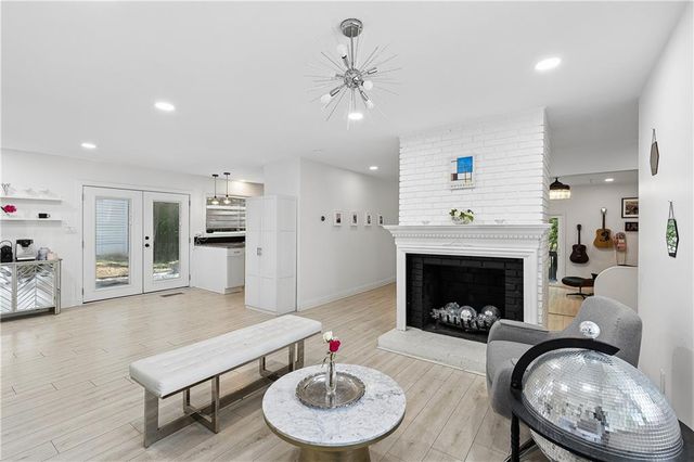 700 Cedar Knoll Drive, Roswell, GA 30076