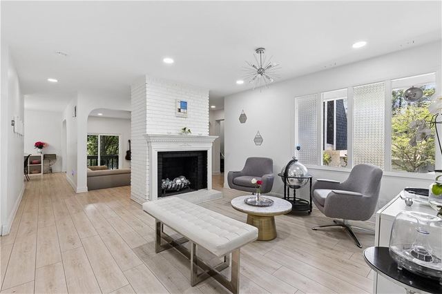700 Cedar Knoll Drive, Roswell, GA 30076