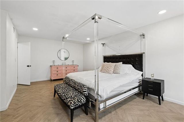 700 Cedar Knoll Drive, Roswell, GA 30076