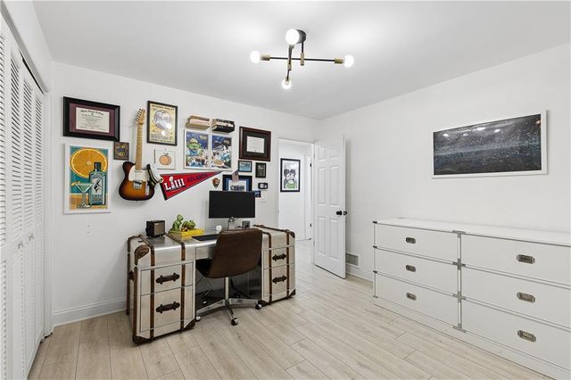700 Cedar Knoll Drive, Roswell, GA 30076