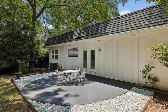 700 Cedar Knoll Drive, Roswell, GA 30076