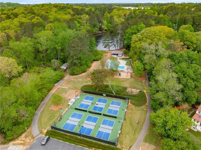 700 Cedar Knoll Drive, Roswell, GA 30076