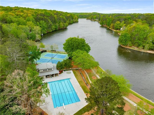 700 Cedar Knoll Drive, Roswell, GA 30076