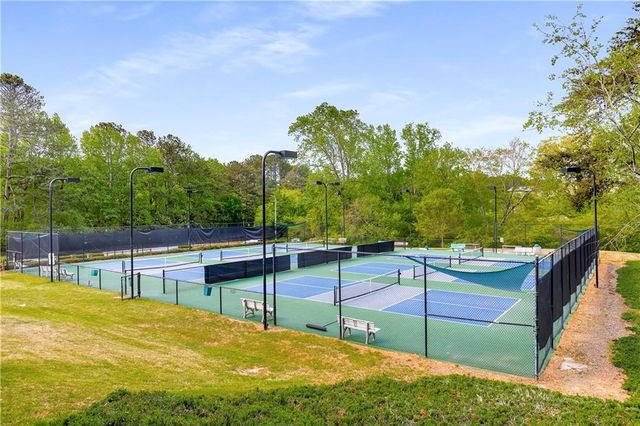 700 Cedar Knoll Drive, Roswell, GA 30076