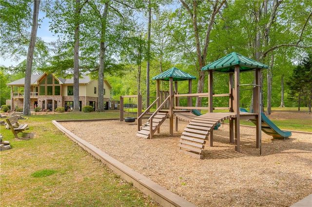 700 Cedar Knoll Drive, Roswell, GA 30076
