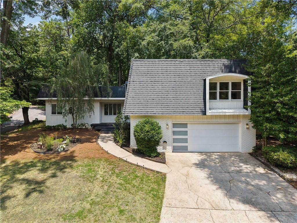700 Cedar Knoll Drive, Roswell, GA 30076