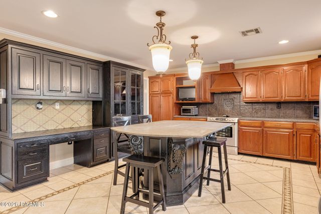 2033 Isadore Road, Erath, LA 70533